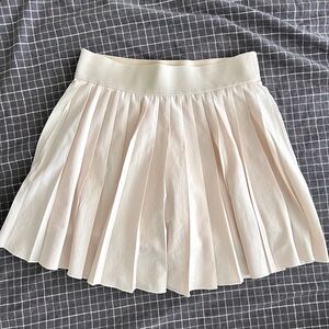 Aritzia TNA Pleated Tennis Mini-Skirt